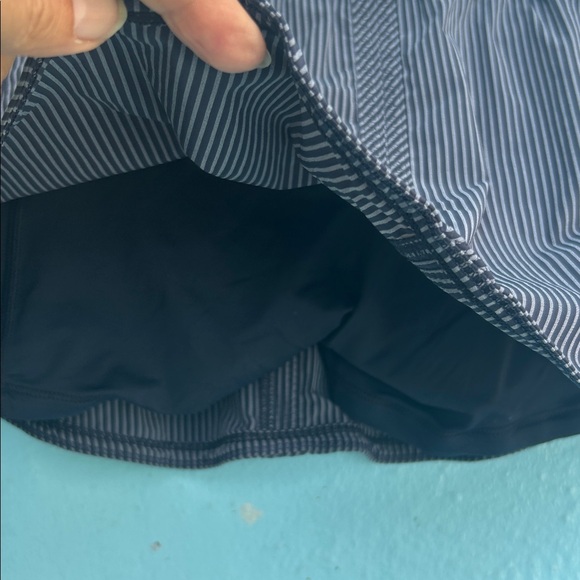 Lululemon skort - Picture 4 of 4